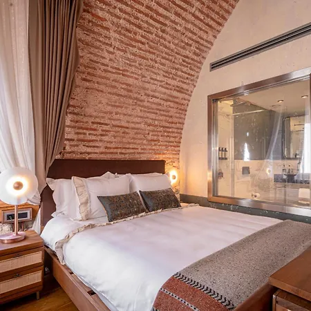 Stone Galata Szálloda 5*